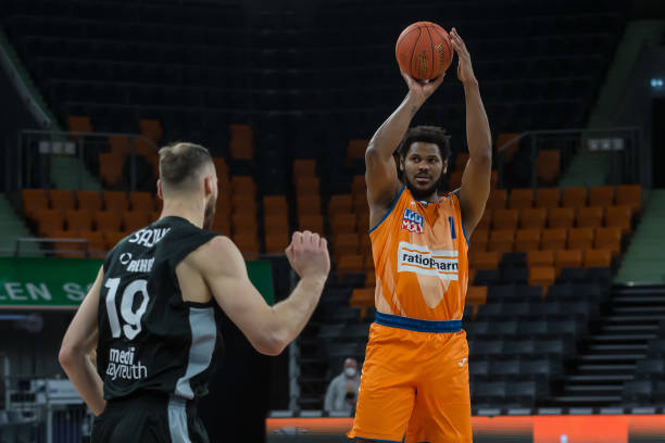 洲的地位举 洲的地位举